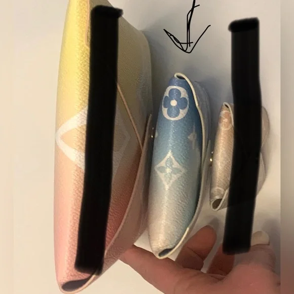 Louis Vuitton “By the Pool” MEDIUM blue Kirigami pouch. Genuine Made in France - Picture 7 of 8